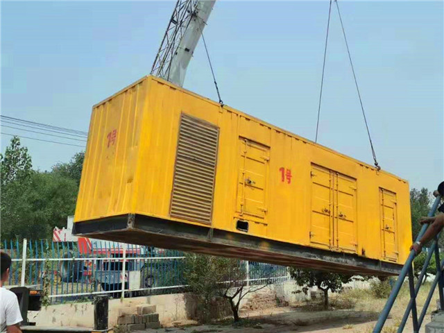 甘肃300KW柴油发电机组油耗是多少？