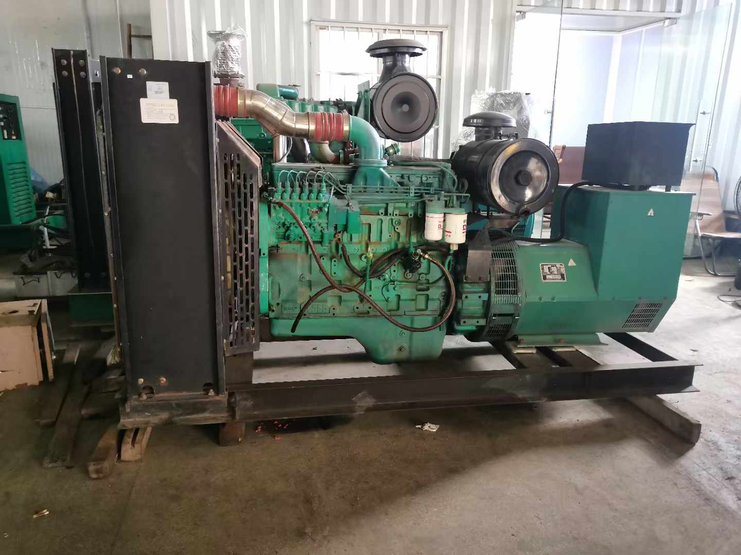 甘肃发电机租赁如何确定电缆的承载电流是否在安全范围内？