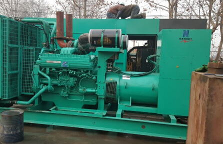 甘肃发电机组如何判断水冷式机油散热器内部是否需要清洗？